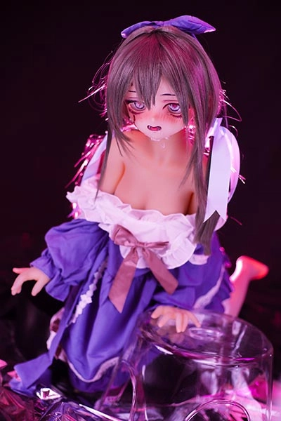 アニメ風セクシードール