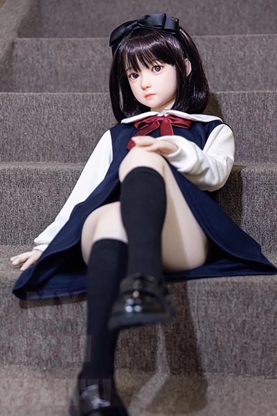 小胸 小柄 可愛いアダルトドール