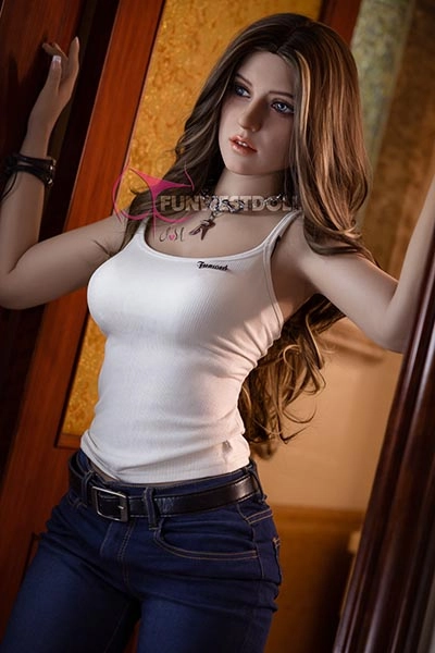 159cm Aカップ 欧米系 美少女ラブドール