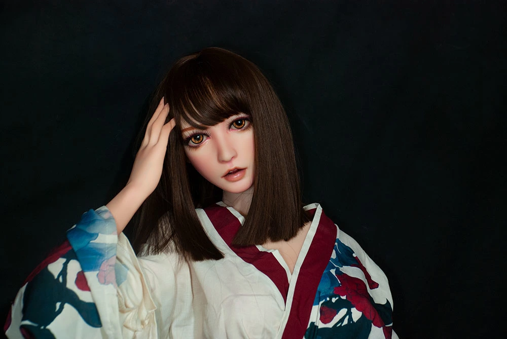 ElsaBabe 可愛いセクシードール